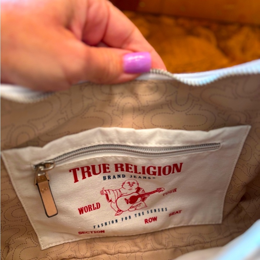 NWT True Religion Cream Hobo Bag with Geometric Stitching - Picture 4 of 9